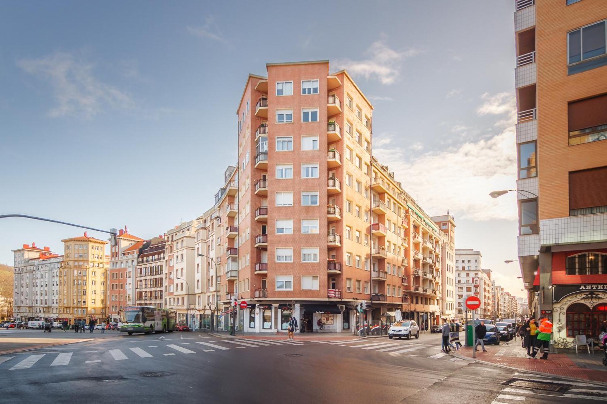 San Mames Apartment - Free Parking Bilbao Kültér fotó